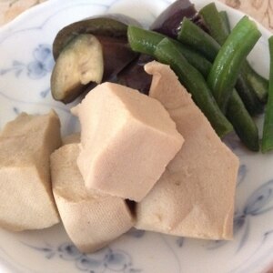 ホッとするね♪高野豆腐とお野菜の煮物